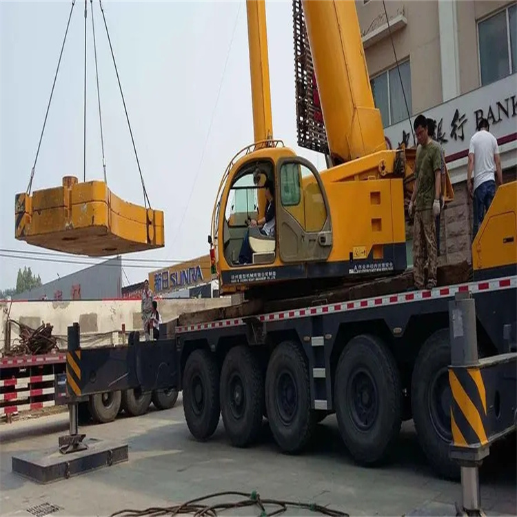 澄迈当地吊车出租|机器吊装|75吨|工厂搬迁服务